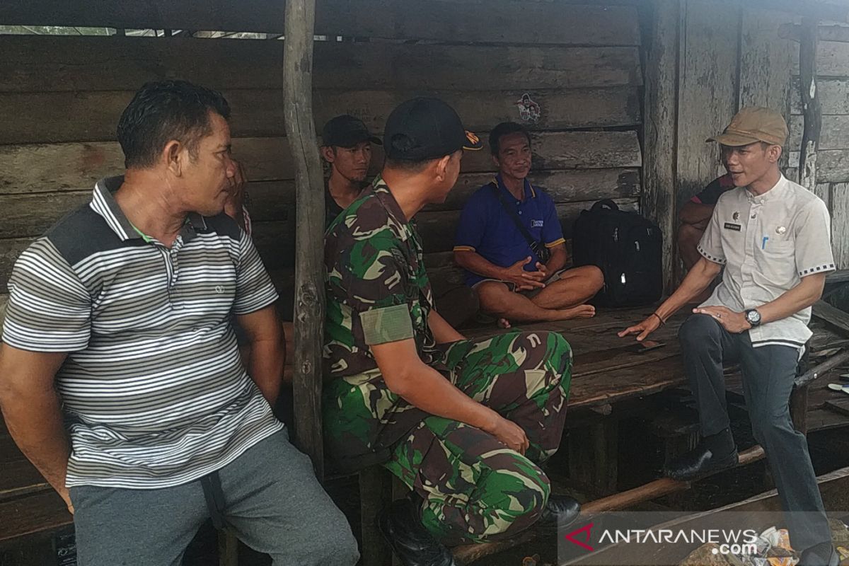 Suku Sekak Lepar Pongok istirahat melaut ikuti pemilu