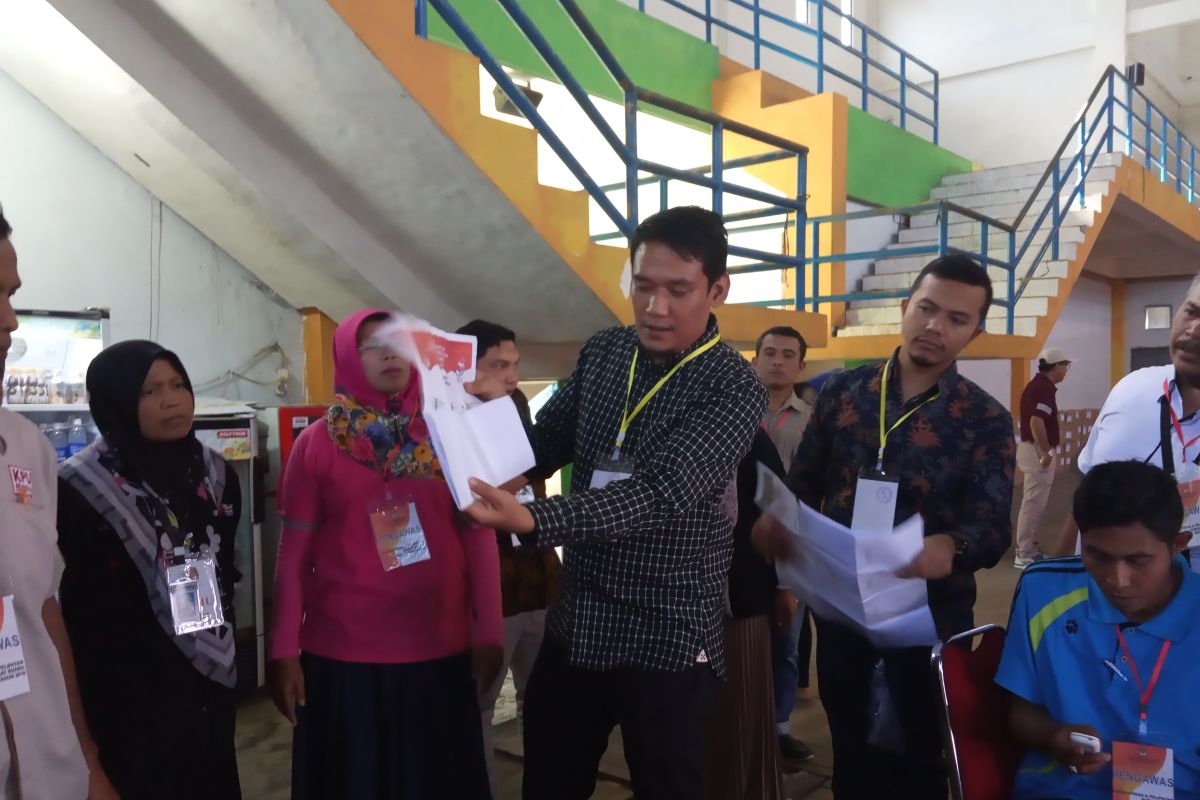 KPU Kabupaten Mojokerto genjot pengepakan surat suara