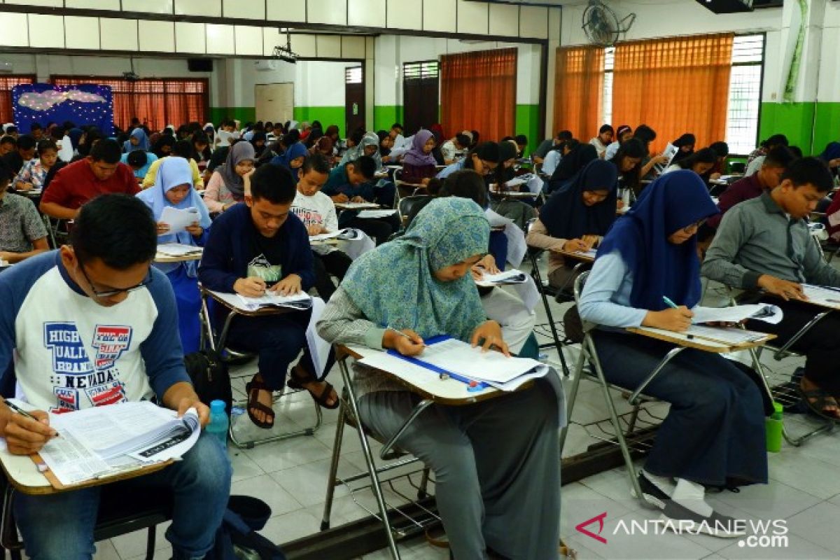 Ratusan siswa SMA Ikuti try out di UISU