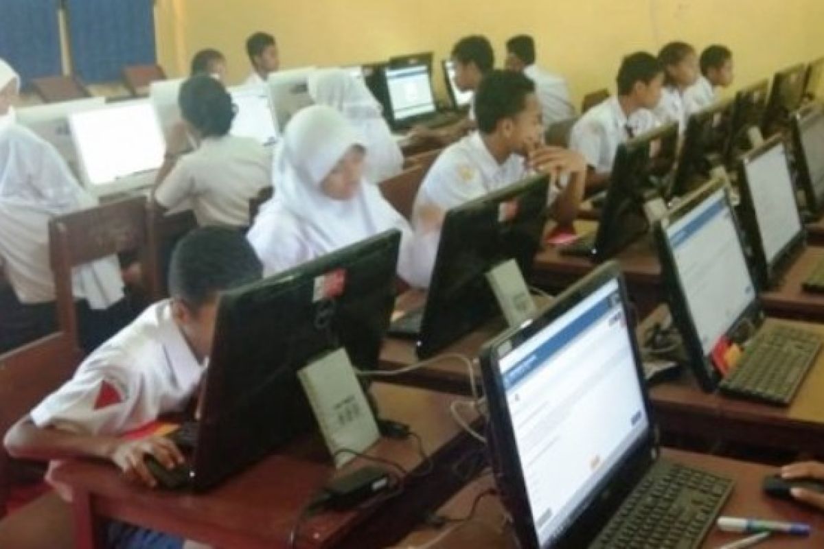 Belum semua sekolah di Palembang ikuti UNBK SMP