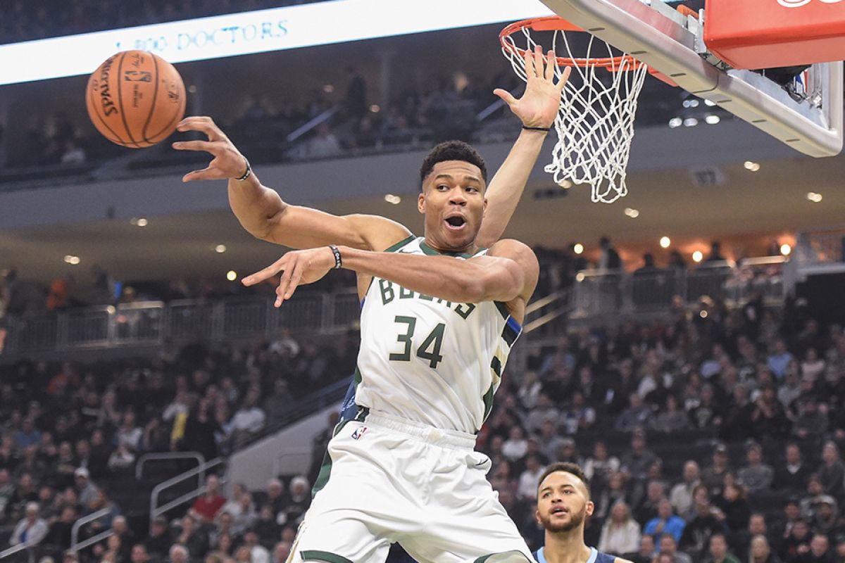 Antetokounmpo pimpin Bucks hantam Cavs 127-105