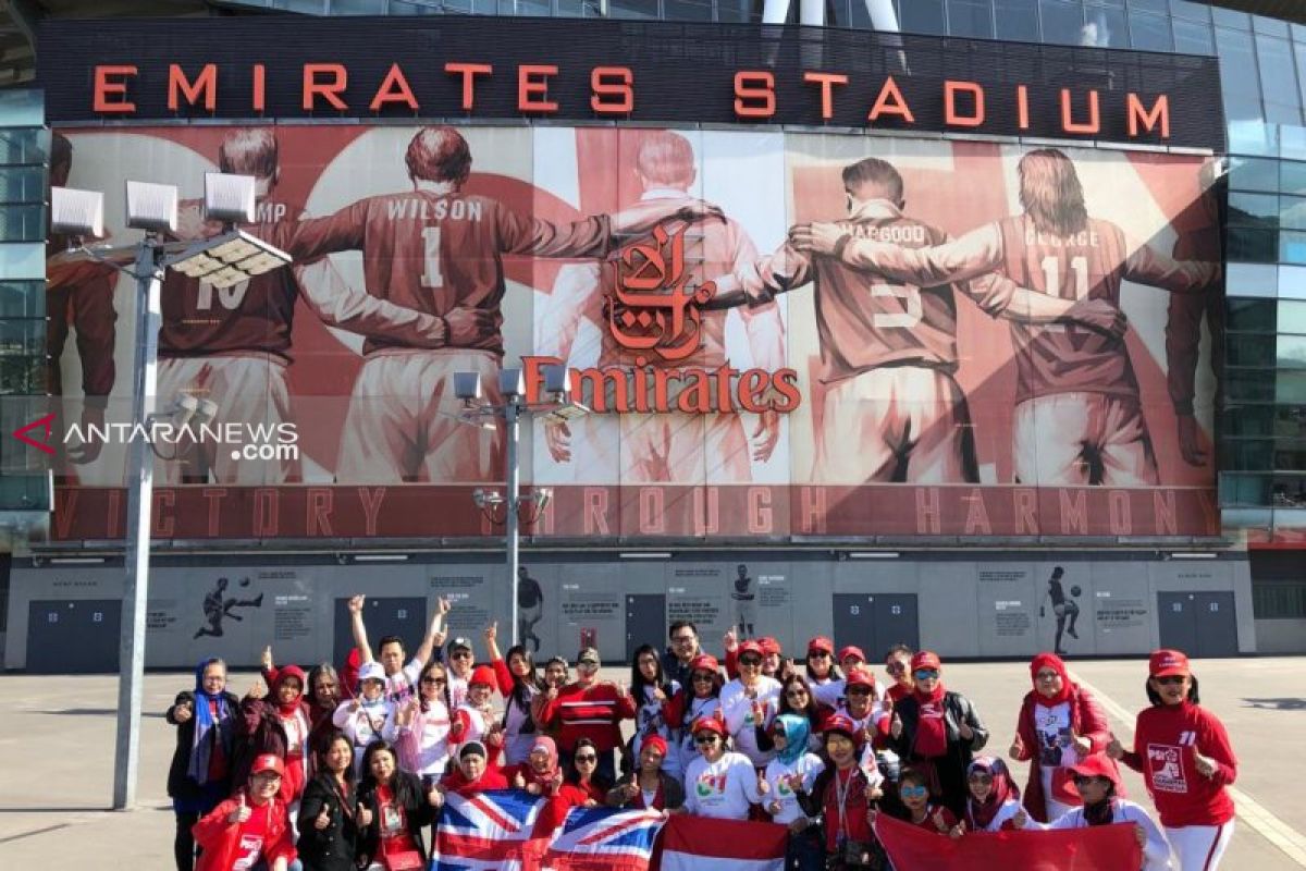 Lagu Indonesia Raya bergema di stadium Emirates