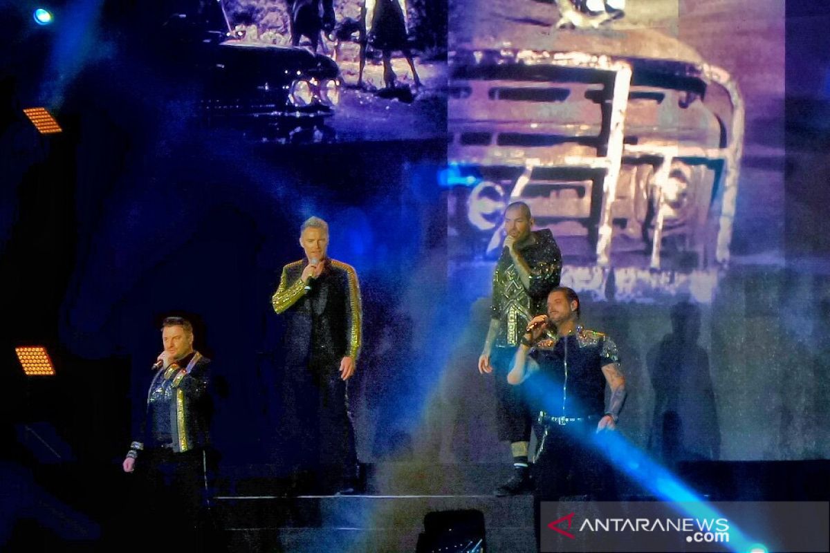 Manisnya konser terakhir Boyzone untuk Indonesia
