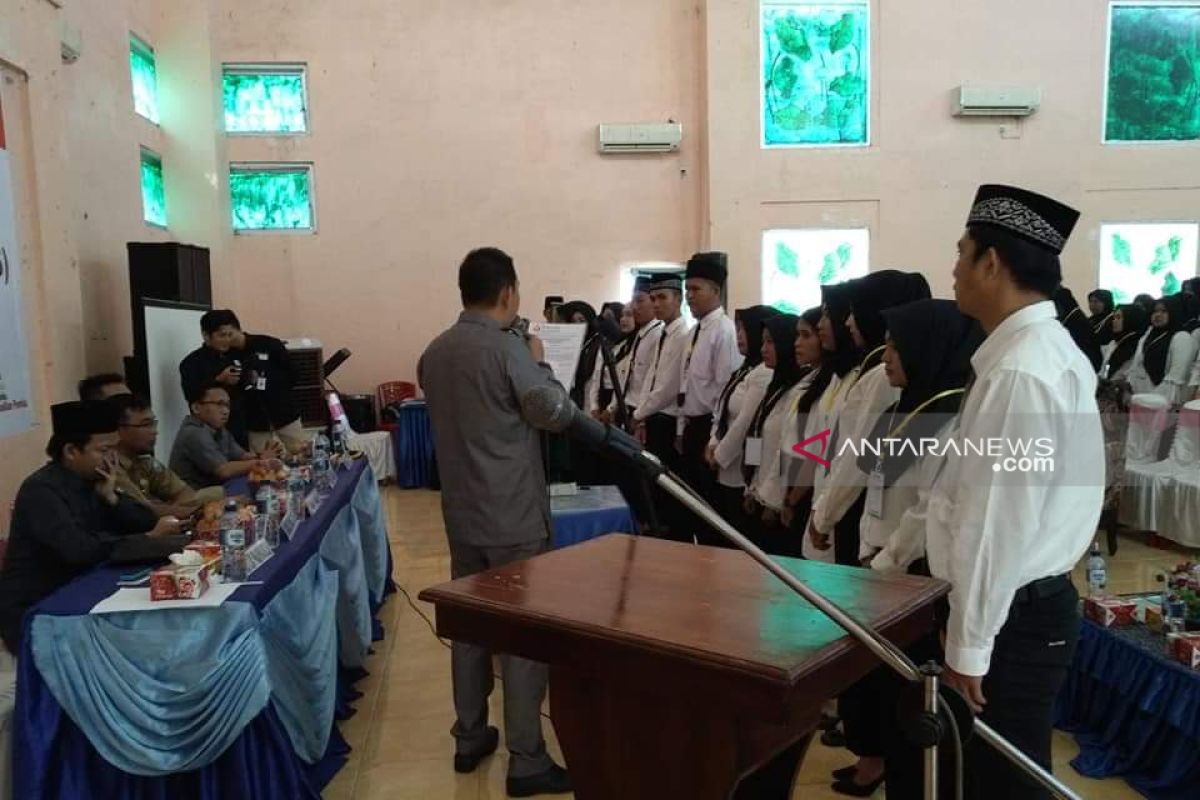 328 pengawas TPS Kecamatan Baturaja Timur dilantik