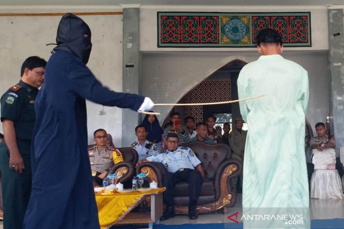 Pemerkosa anak dicambuk 174 kali di Aceh