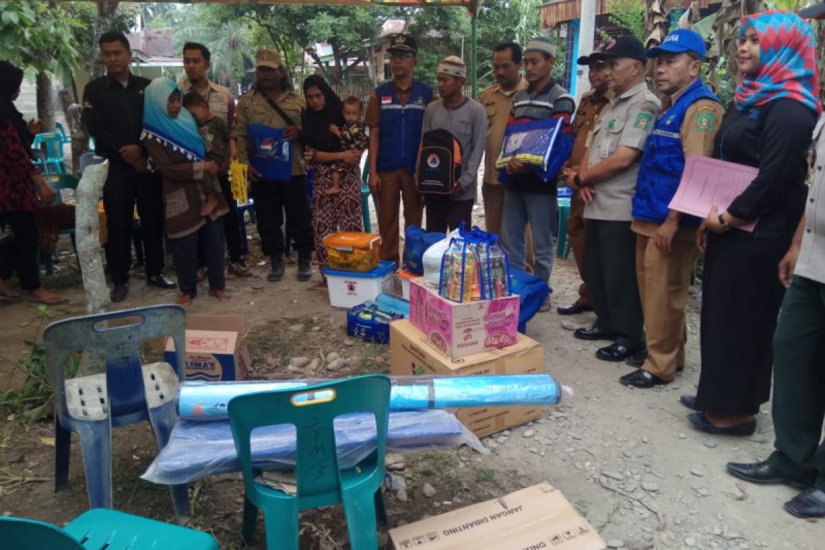 Pemkab Langkat bantu korban kebakaran