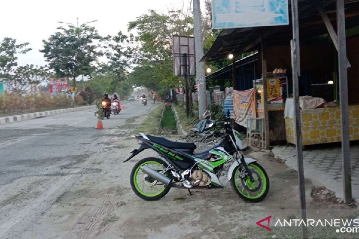 Perbaikan Jalan Negara Di Penajam Terhenti Dikeluhkan Warga