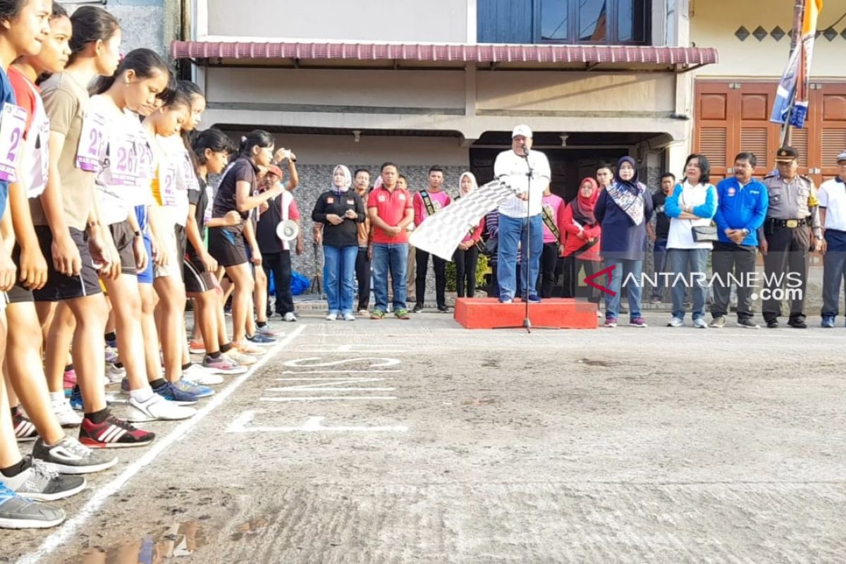 Wali Kota Sibolga lepas lomba lari antar pelajar berhadiah Rp56 juta