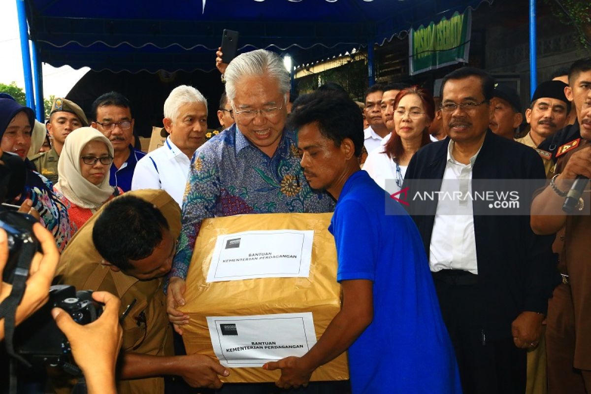 Presiden perintahkan Mendag dan Jaksa Agung ke Sibolga serahkan bantuan