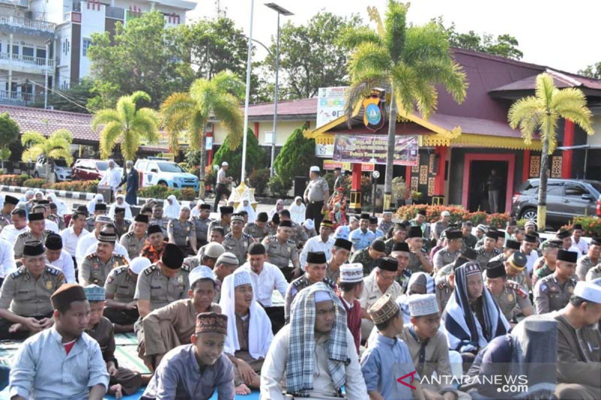 Polres Tanjungpinang gelar salat minta hujan