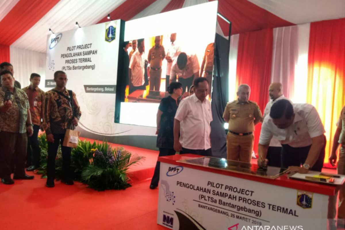 Luhut Pandjaitan tantang BPPT buat PLTSa kelola 1.500 ton sampah