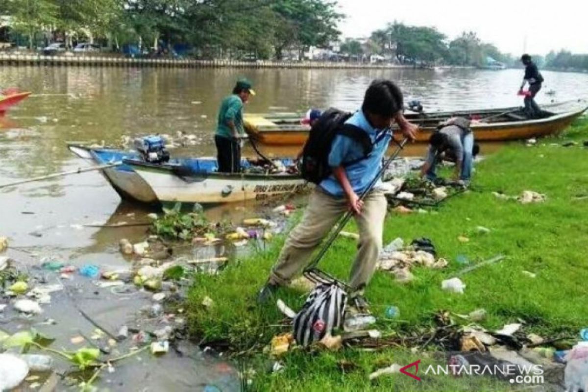 Pegiat Pertanyakan Makna Peringatan Hari Air