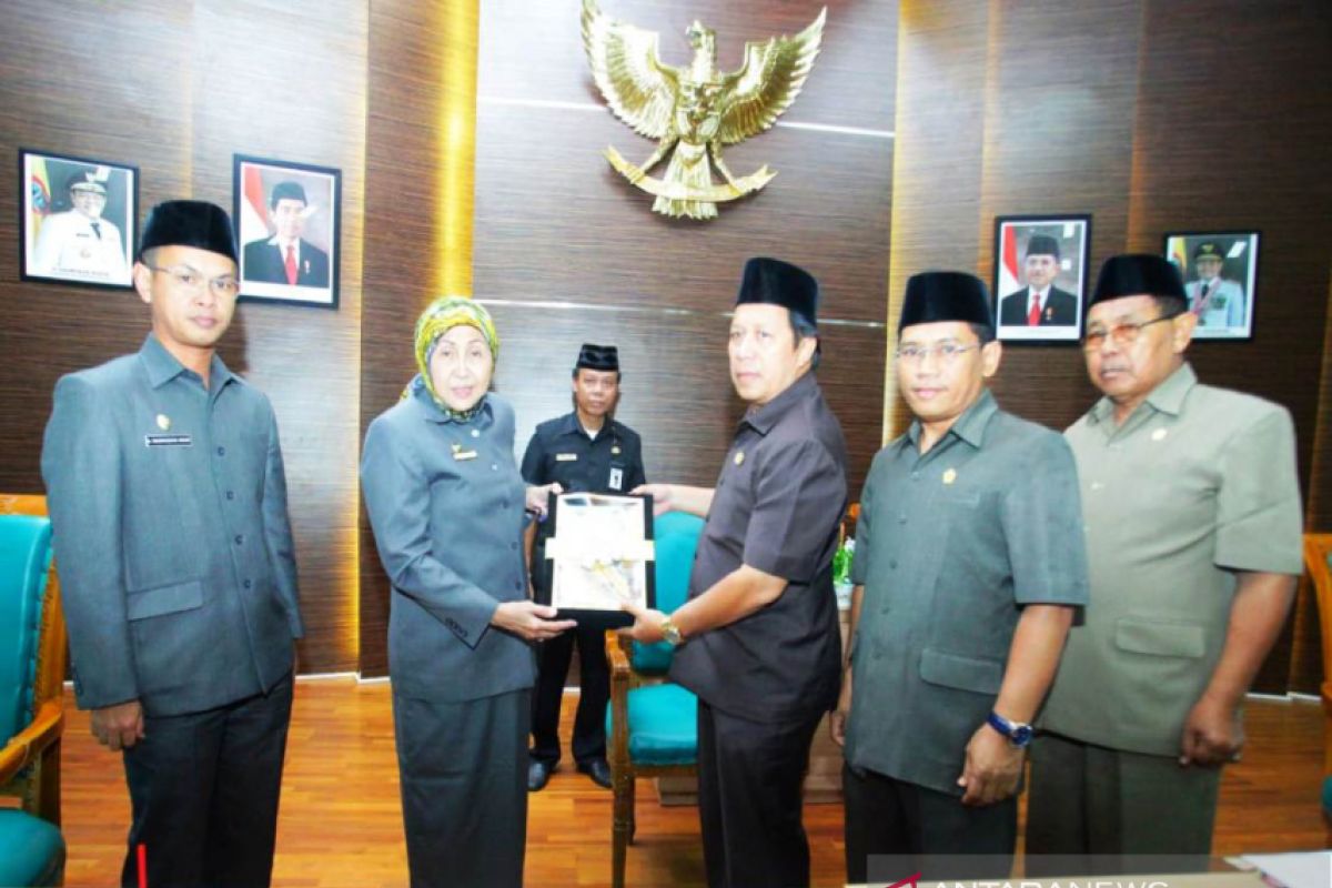 Bupati ajukan empat raperda ke dewan