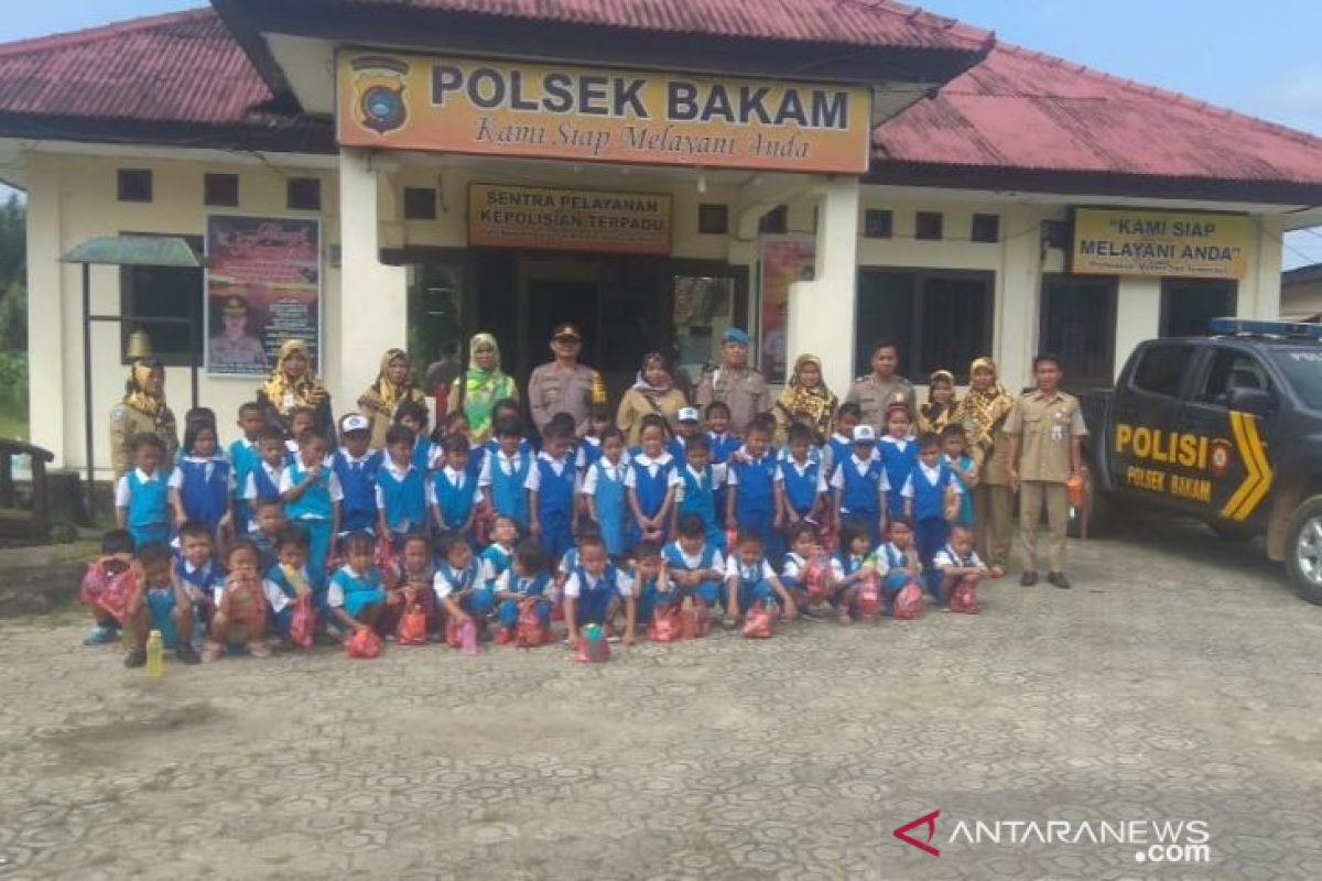 Kapolsek Bakam arahkan anak-anak TK tingkatkan beribadah