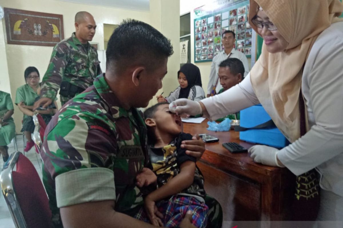 Imunisasi polio diberikan kepada 35.583 anak di Mimika-Papua