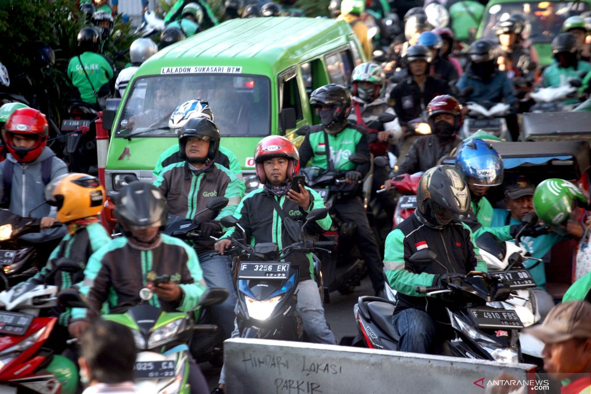 Grab masih diskusi implementasi tarif baru ojek online