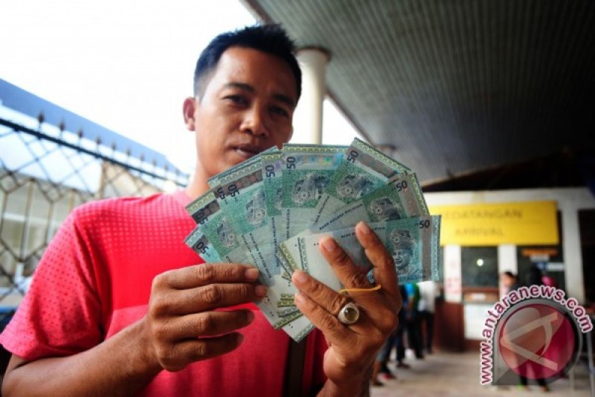 Pembayaran non tunai meluas, pengunaan uang tunai di Malaysia turun