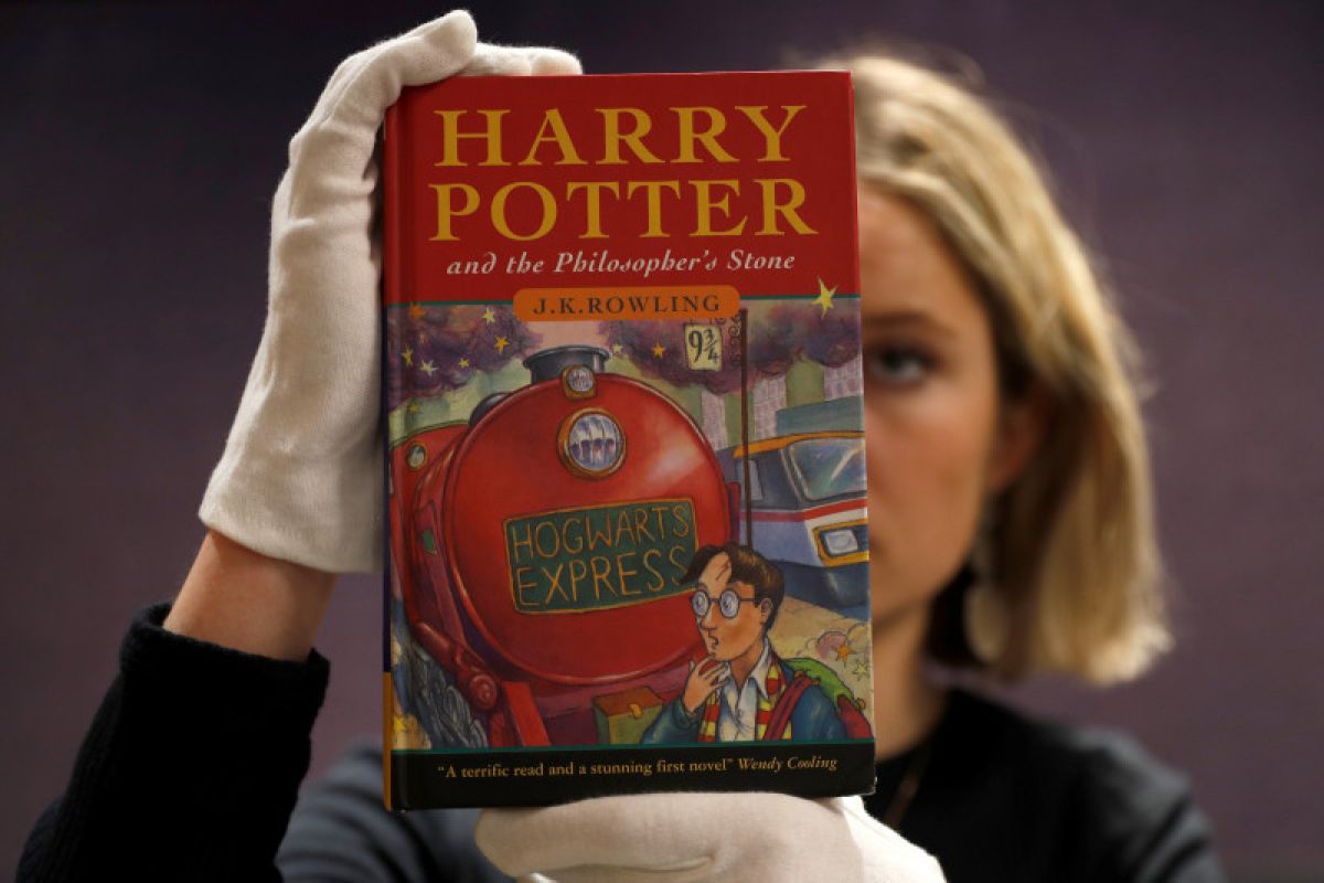 JK Rowling siap luncurkan empat buku baru