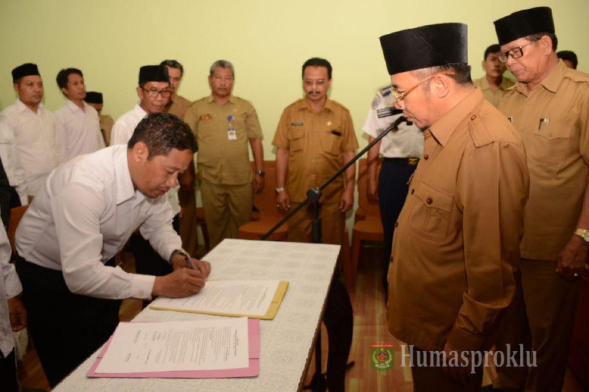 Bupati Lombok Utara mutasi sejumlah pejabat