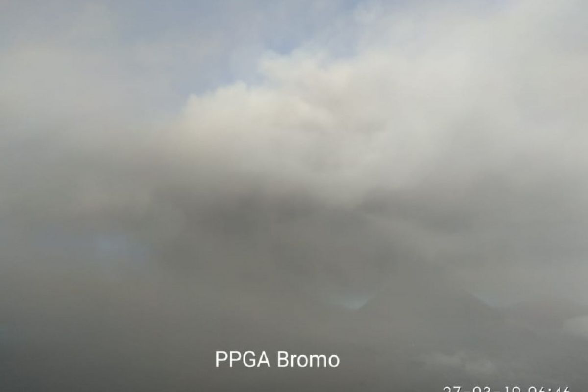 Hujan abu vulkanik Gunung Bromo kembali guyur Lumajang-Jatim