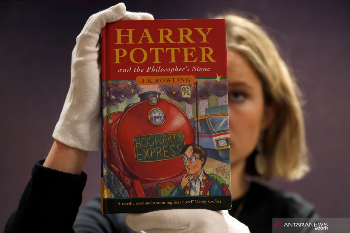 JK Rowling akan luncurkan empat buku baru