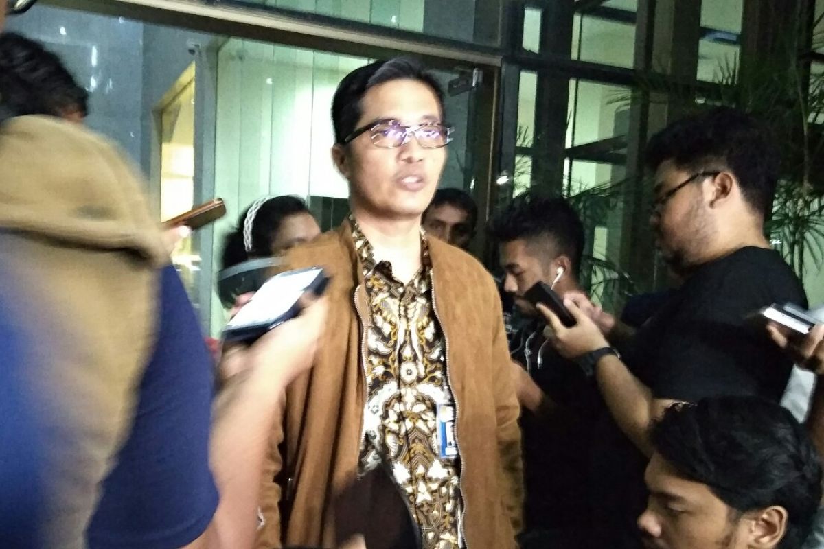 Tujuh orang termasuk unsur direksi BUMN terkena OTT KPK