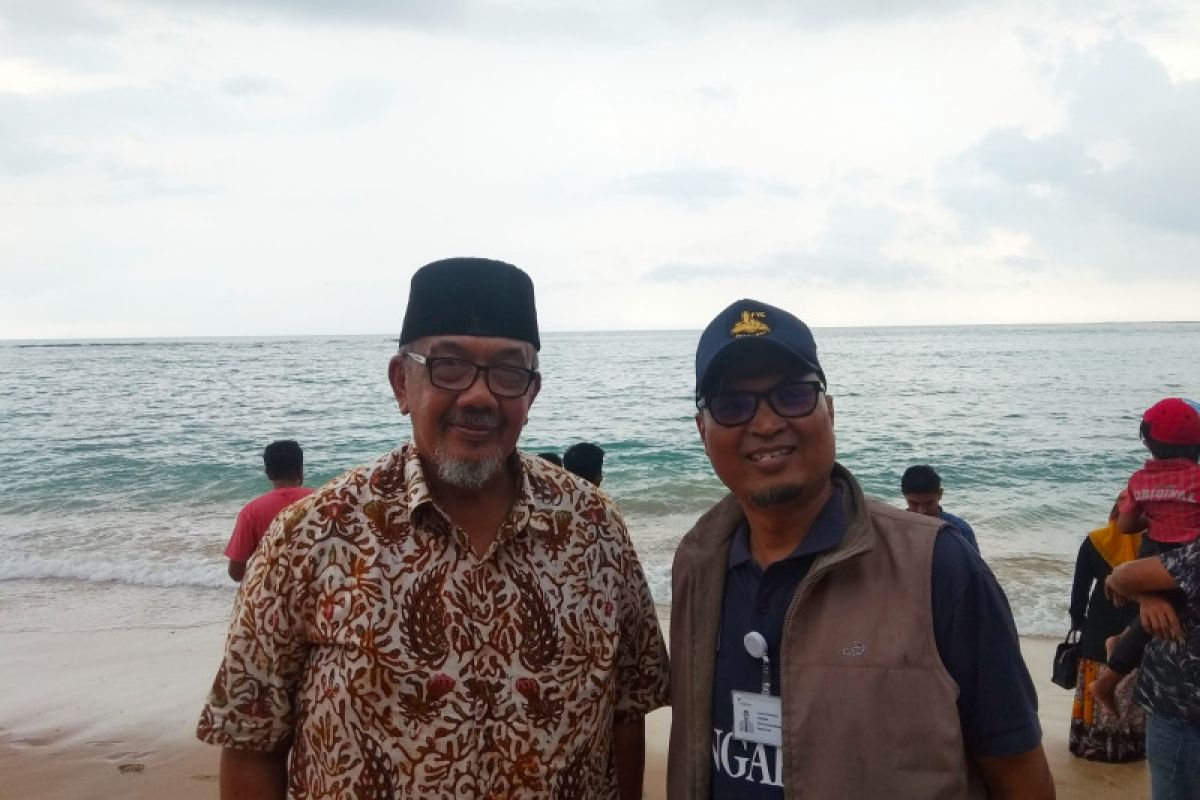 Mantan Menpar-RB apresiasi pelepasliaran tukik di Aceh