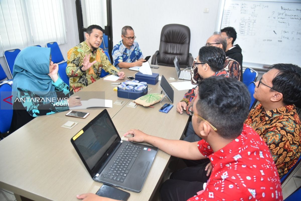 KPK minta pemda replikasi tata kelola pendidikan Surabaya