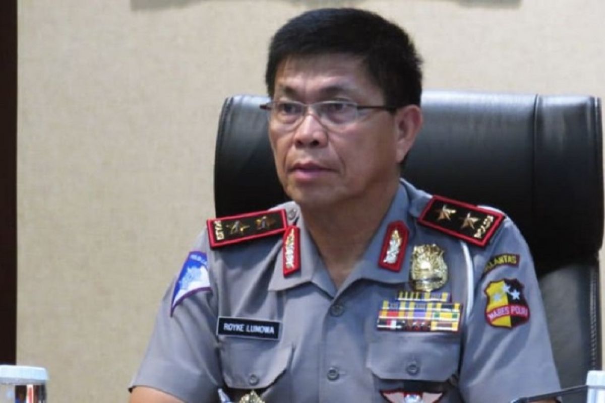 Maluku regional police chief receives three main transferred officers