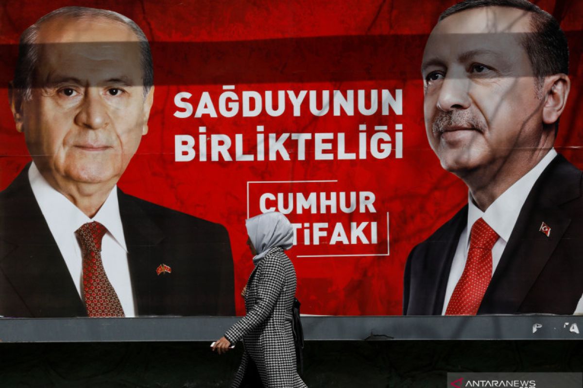 Rakyat Turki beri suara dalam pemilihan lokal