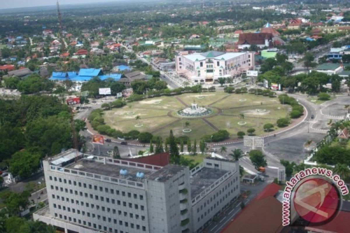 Gubernur dan sejumlah pejabat Kalteng shalat Id di Bundaran Besar