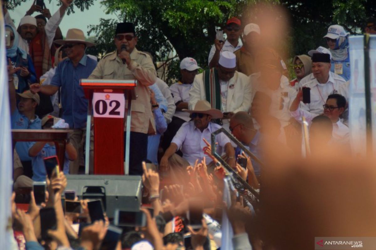 Prabowo baca puisi Karya Chairil Anwar saat kampanye di Karawang