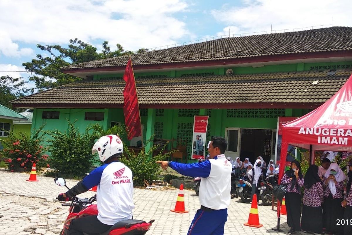 Honda CV. Anper galakkan edukasi Safety Riding, Kapolres Palu beri apresiasi