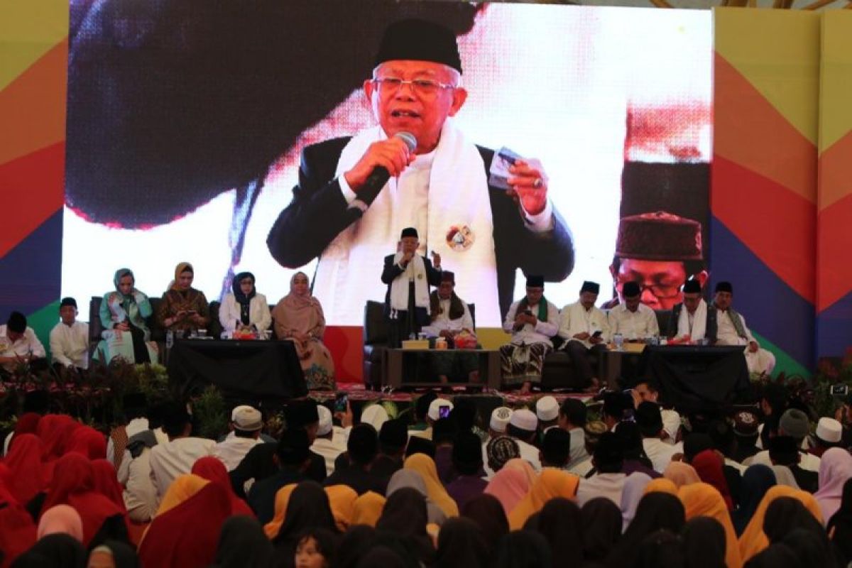 Ribuan kiai dan santri Sumatera Selatan deklarasi dukung Jokowi - Ma'ruf Amin