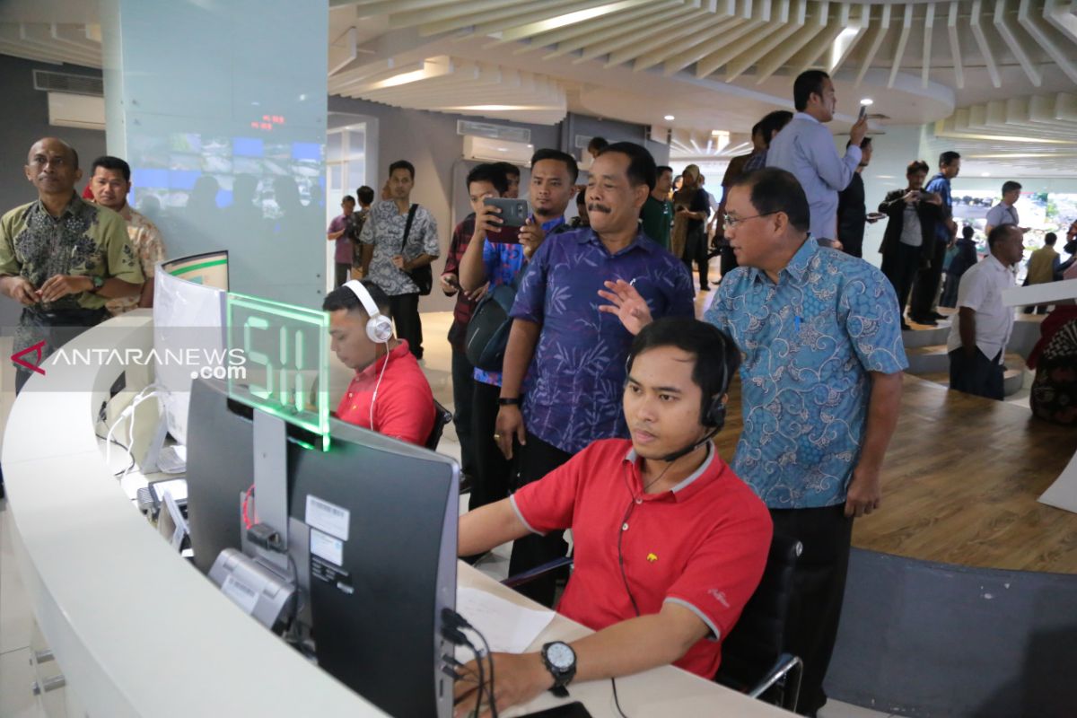 Command Center 112 Kota Surabaya raih penghargaan layanan darurat terbaik