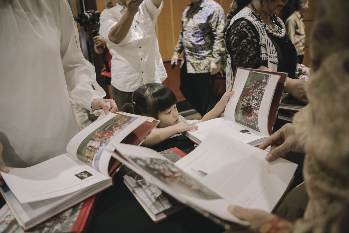 Fotografer Rose Kampoong luncurkan buku Bumi Karema