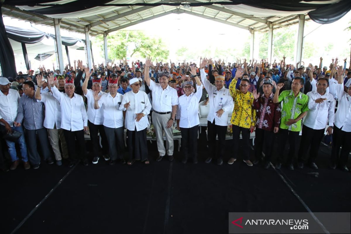 Menko Kemaritiman ajak nelayan Banyuwangi jaga kebersihan laut