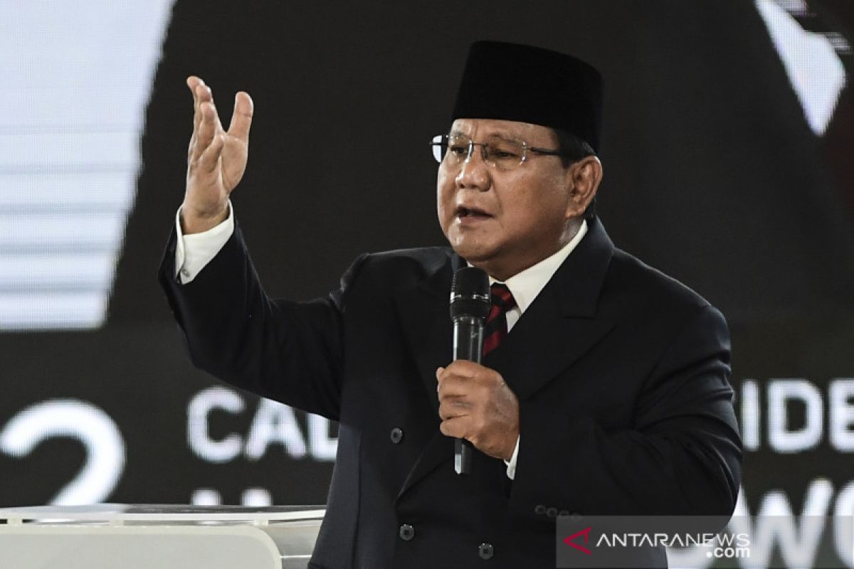 Prabowo: Indonesia cukup memerlukan satu kartu