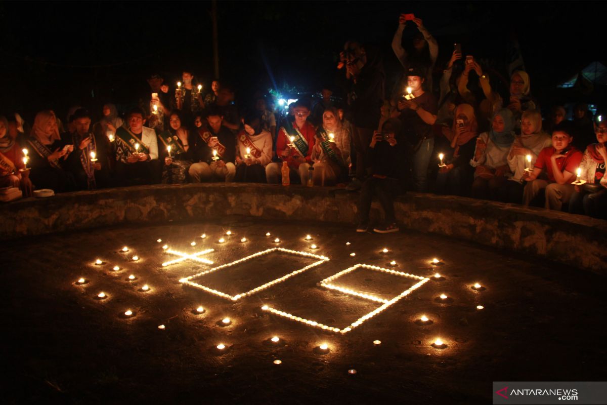 ITB Ahmad Dahlan Tangerang Selatan padamkan lampu saat "Earth Hour"