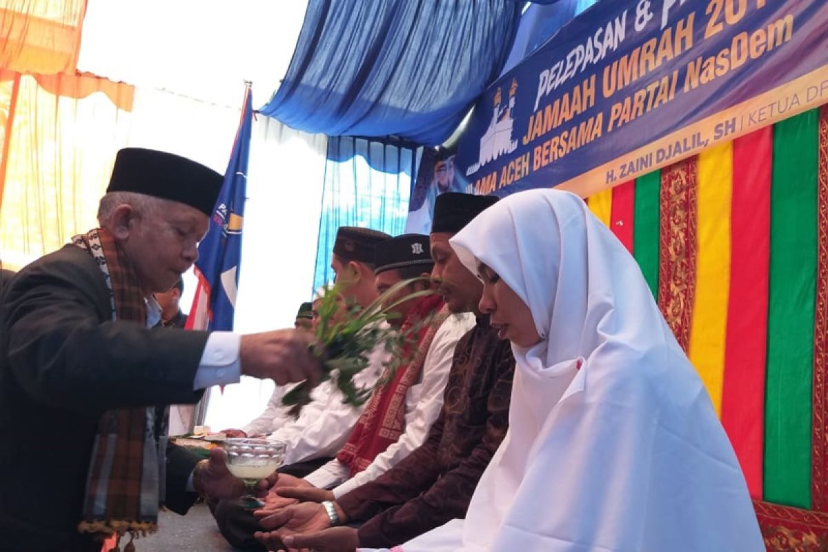 Partai Nasdem berangkatkan umrah 93 ulama Aceh
