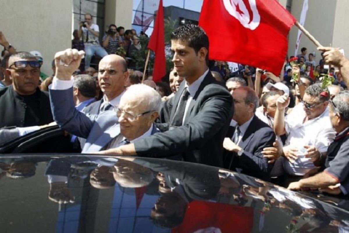Bersamaan dengan hari libur Islam, Pilpres Tunisia ditunda sepekan