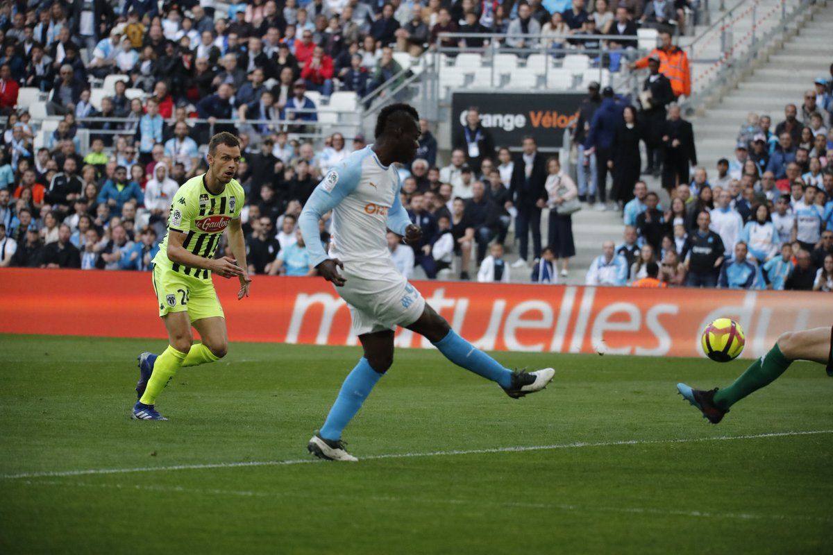 Marseille ditahan imbang Angers 2-2