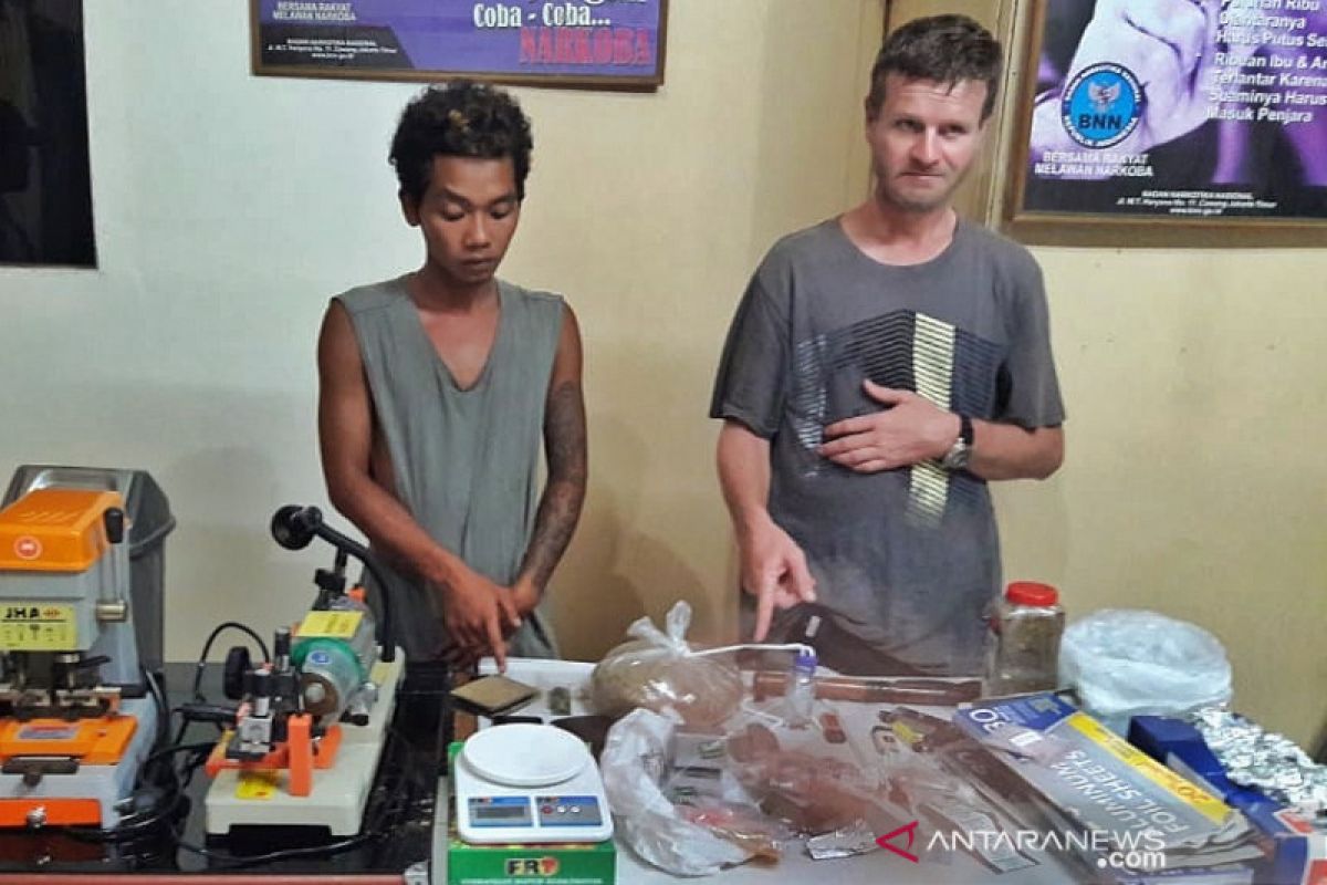 Polda NTB tangkap WN Amerika terlibat peredaran narkoba di Trawangan