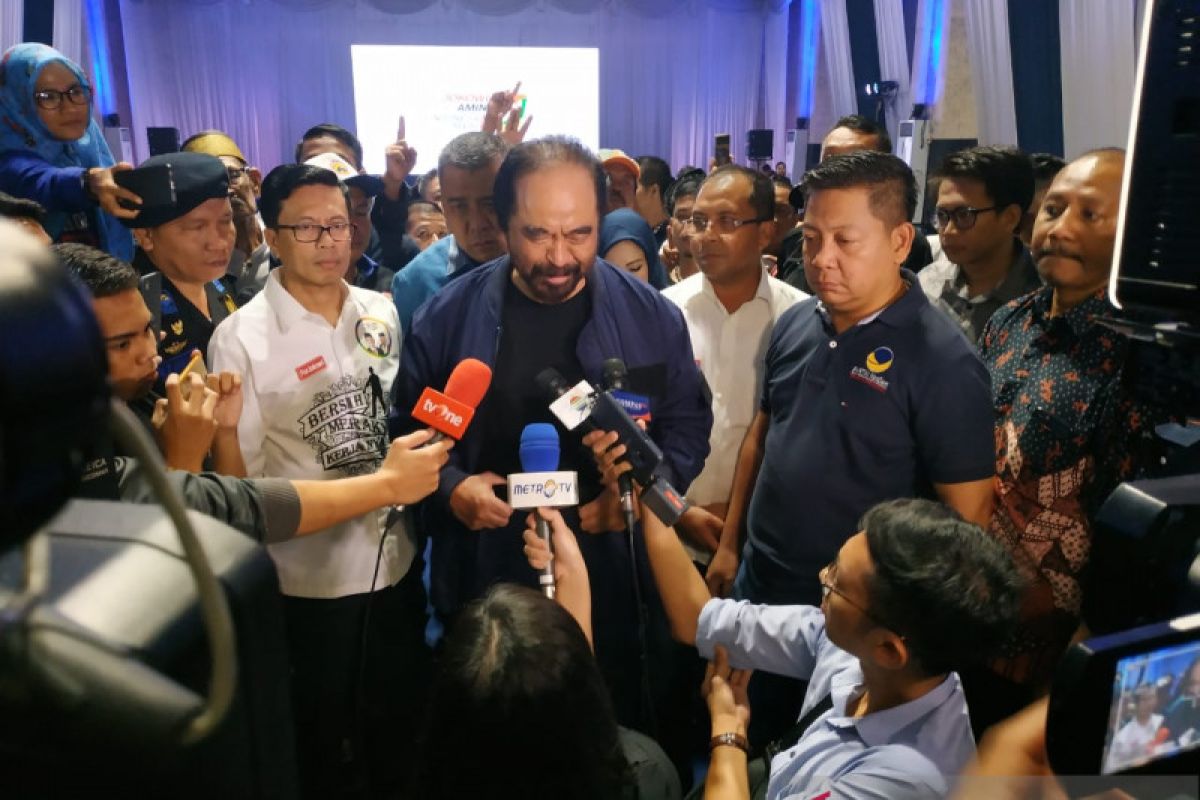 Surya Paloh sebut dua Capres pikirkan Indonesia ke arah lebih baik