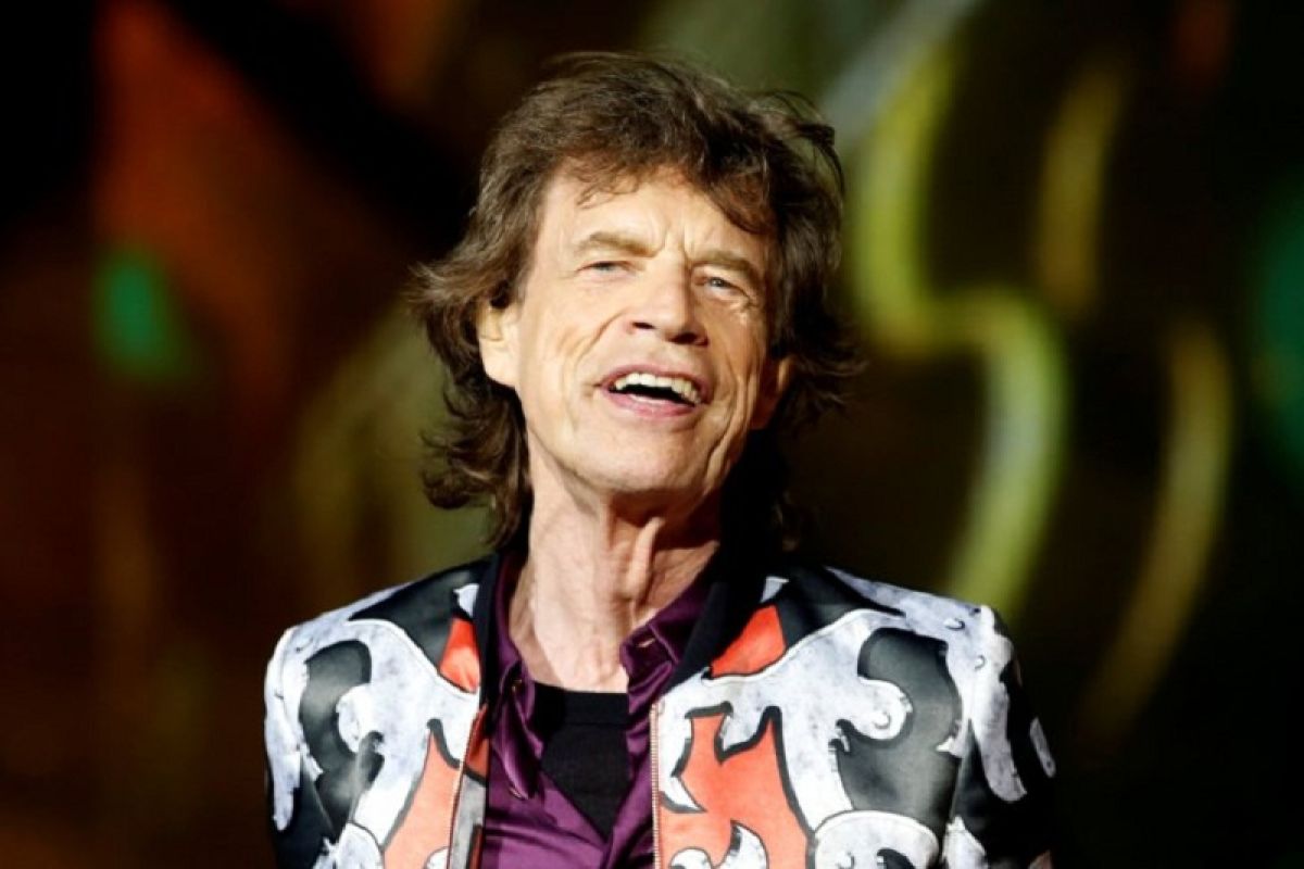 Gara-gara Mick Jagger sakit, Rolling Stones tunda tur ke Amerika dan Kanada