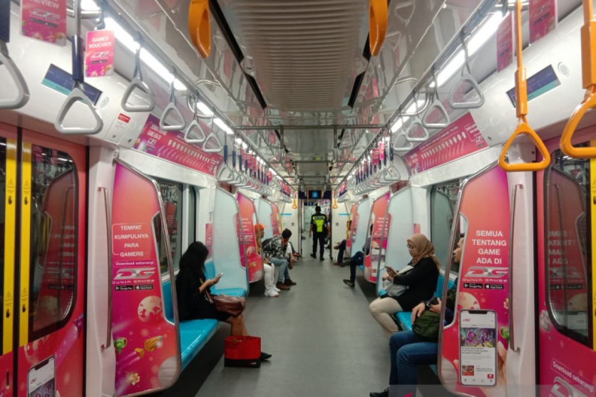 MRT sepi penumpang setelah dikenakan tarif komersial