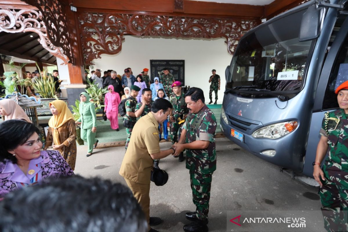Panglima TNI minta dukungan dan doa ulama Madura