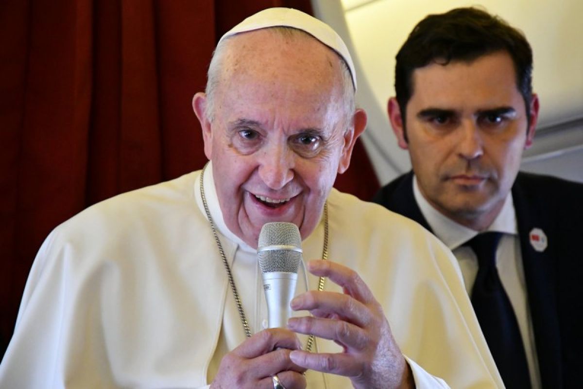 Paus Fransiskus puji  China dalam tanggulangi wabah virus corona