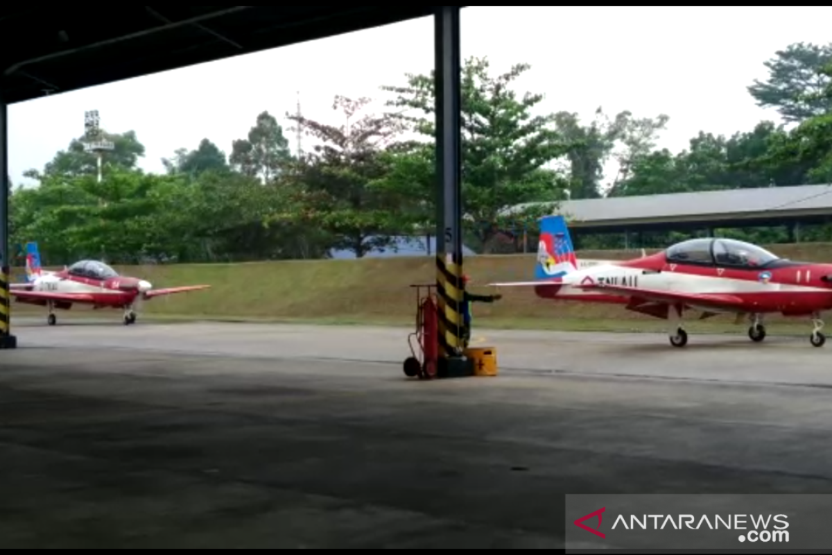 Vidio - Penampakan Tim Aerobatic Jupiter TNI AU