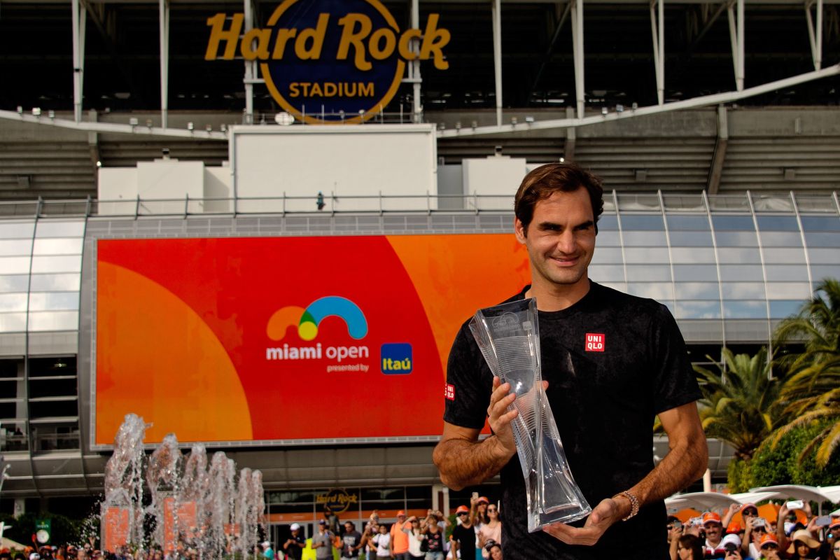 Kalahkan Isner, Federer raih gelar ke-101 di Miami Terbuka